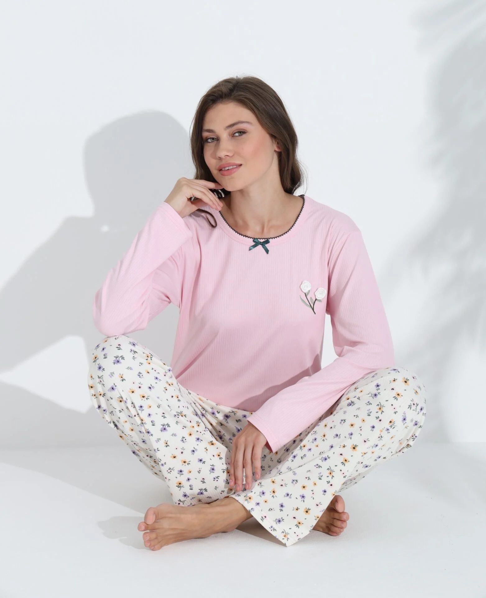 Uzun Kol Yumuşak Likralı Raporlu İnterlok Kumaş Kadın Pijama Takımı  6027