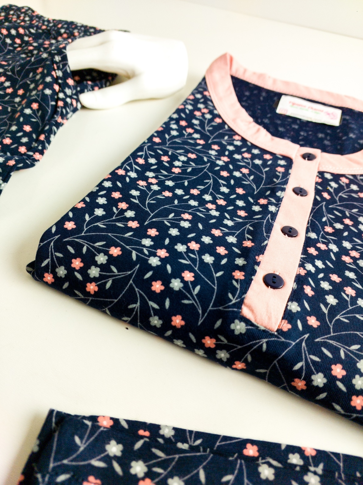 LİKRALI EKSTRA YUMUŞAK DOKU Çiçek Desen Bayan Pijama Takımı - 2839