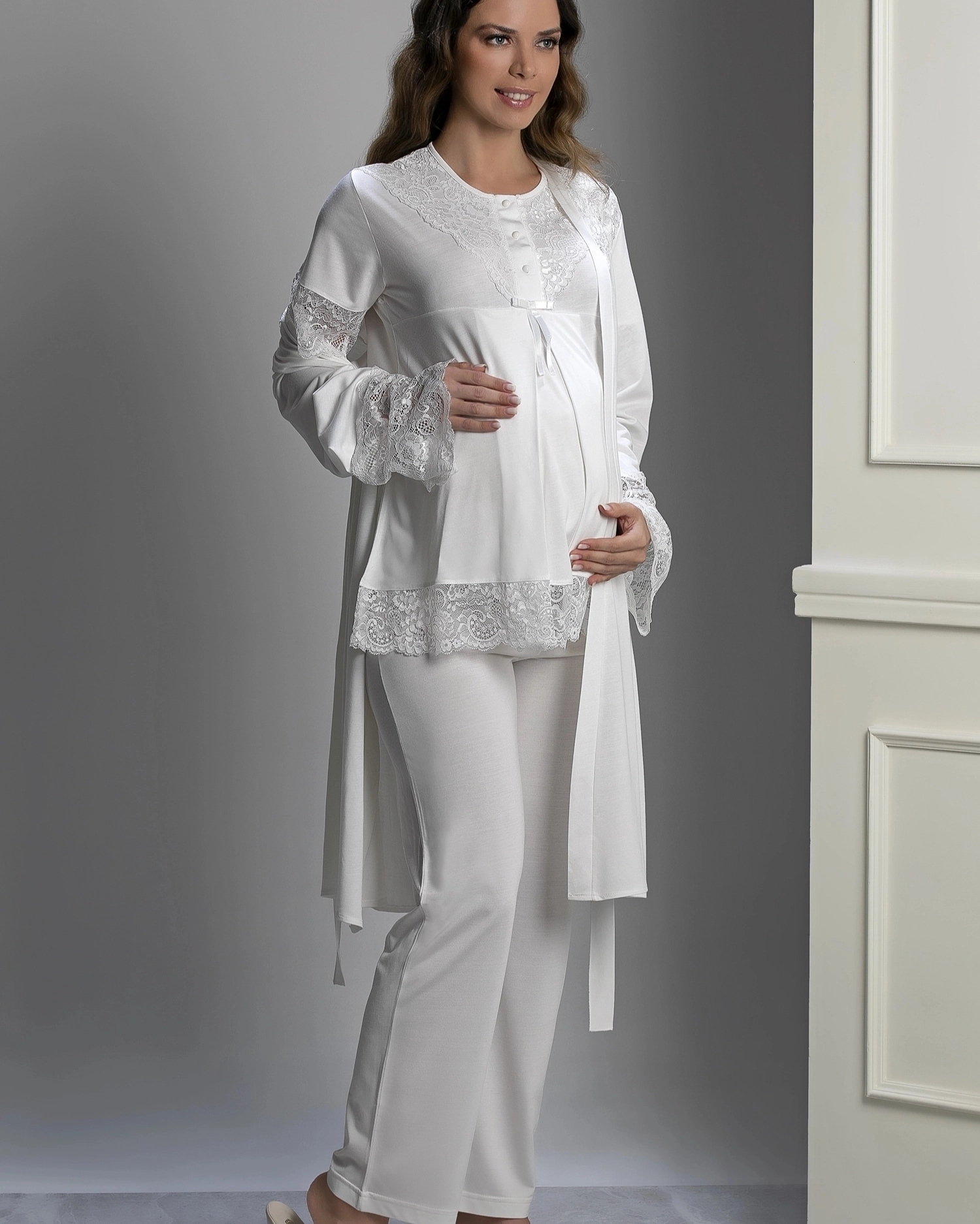 Yumuşak Dantel Detaylı Sabahlıklı Lohusa Pijama Takımı - 3022