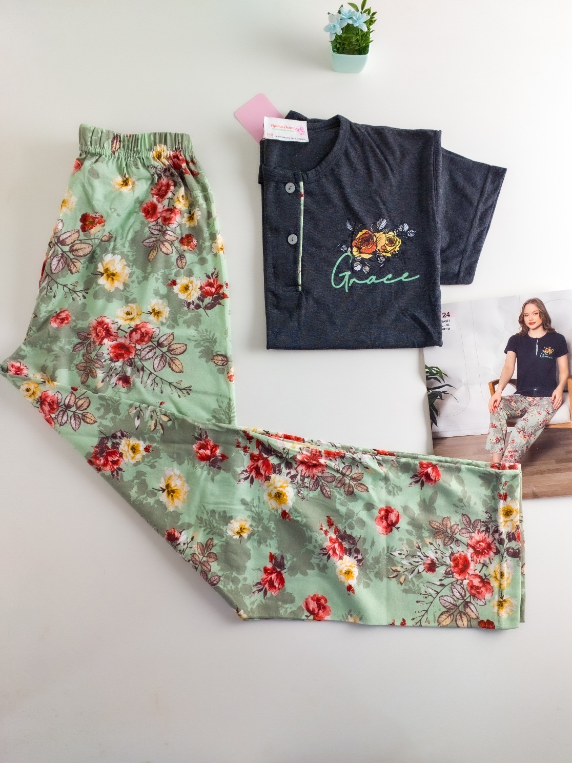KISA KOLLU Bayan Pijama Takımı - 4124 MR