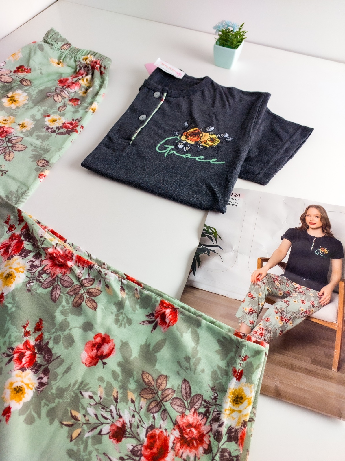KISA KOLLU Bayan Pijama Takımı - 4124 MR