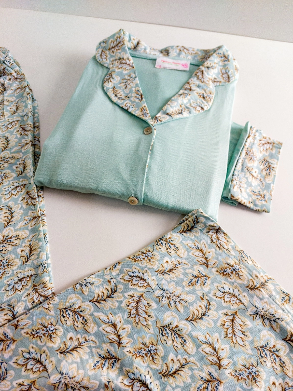 FULL LİKRALI YUMUŞAK DOKU Yaprak Desen Uzun Kollu Bayan Pijama Takımı - 2872