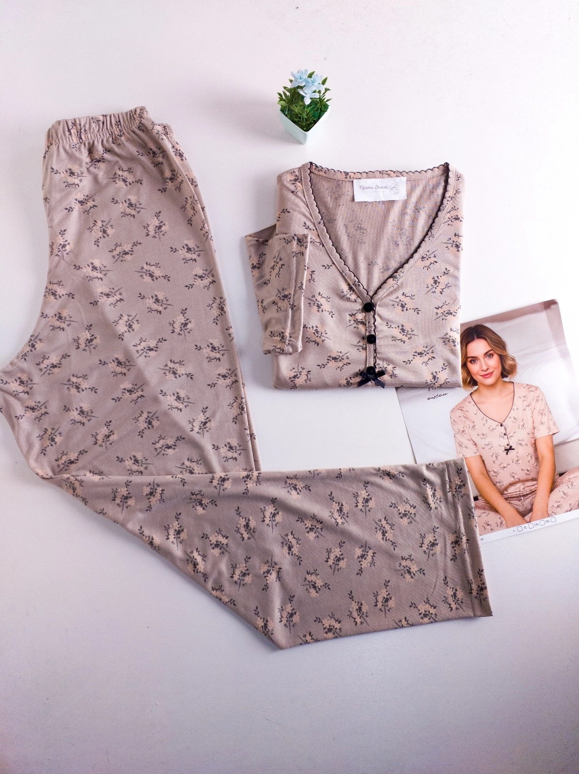 YUMUŞAK DOKU Esnek KISA Kollu Bayan Pijama Takımı - 7341