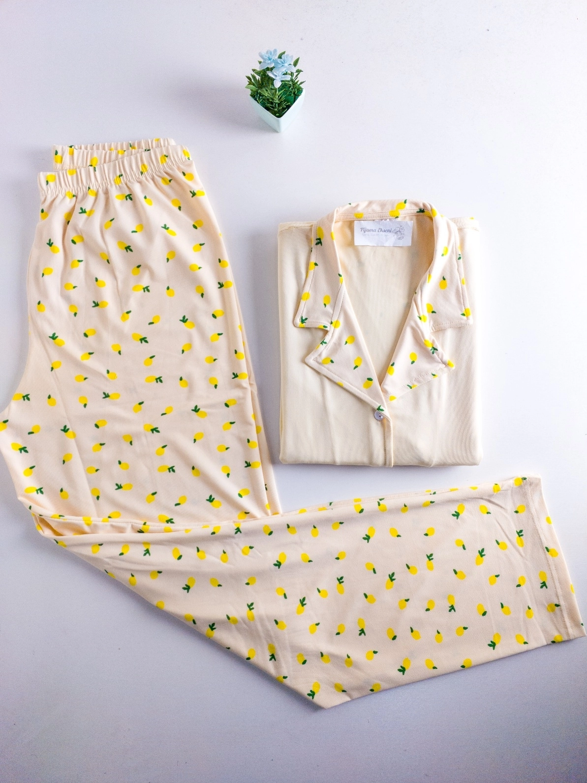 FULL LİKRALI A KALİTE YUMUŞAK Kısa Kollu Kadın Pijama Takımı - 1351