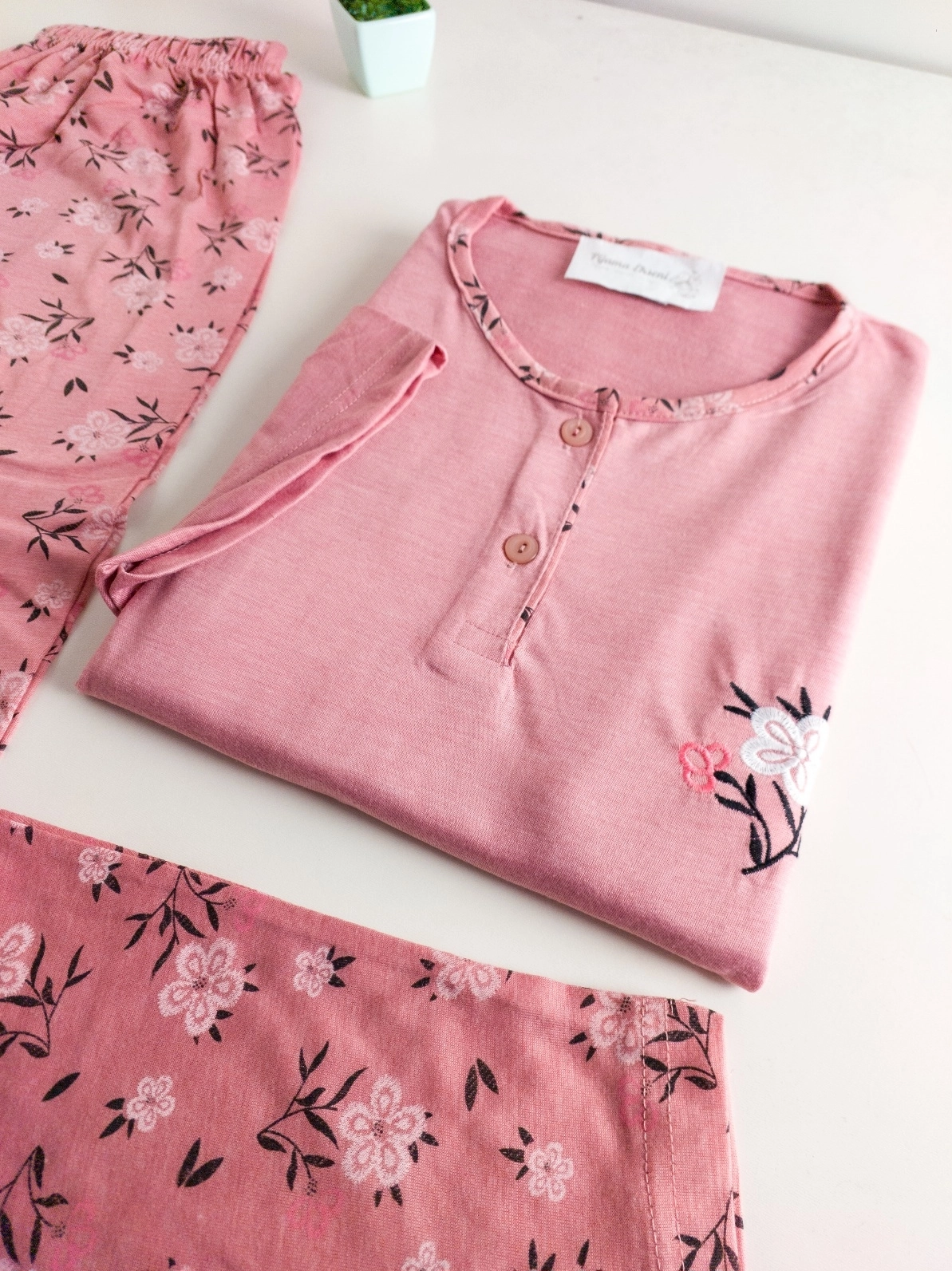 Yumuşak LİKRALI KISA Kollu ÇİÇEK Desen Bayan Pijama Takımı - 55372