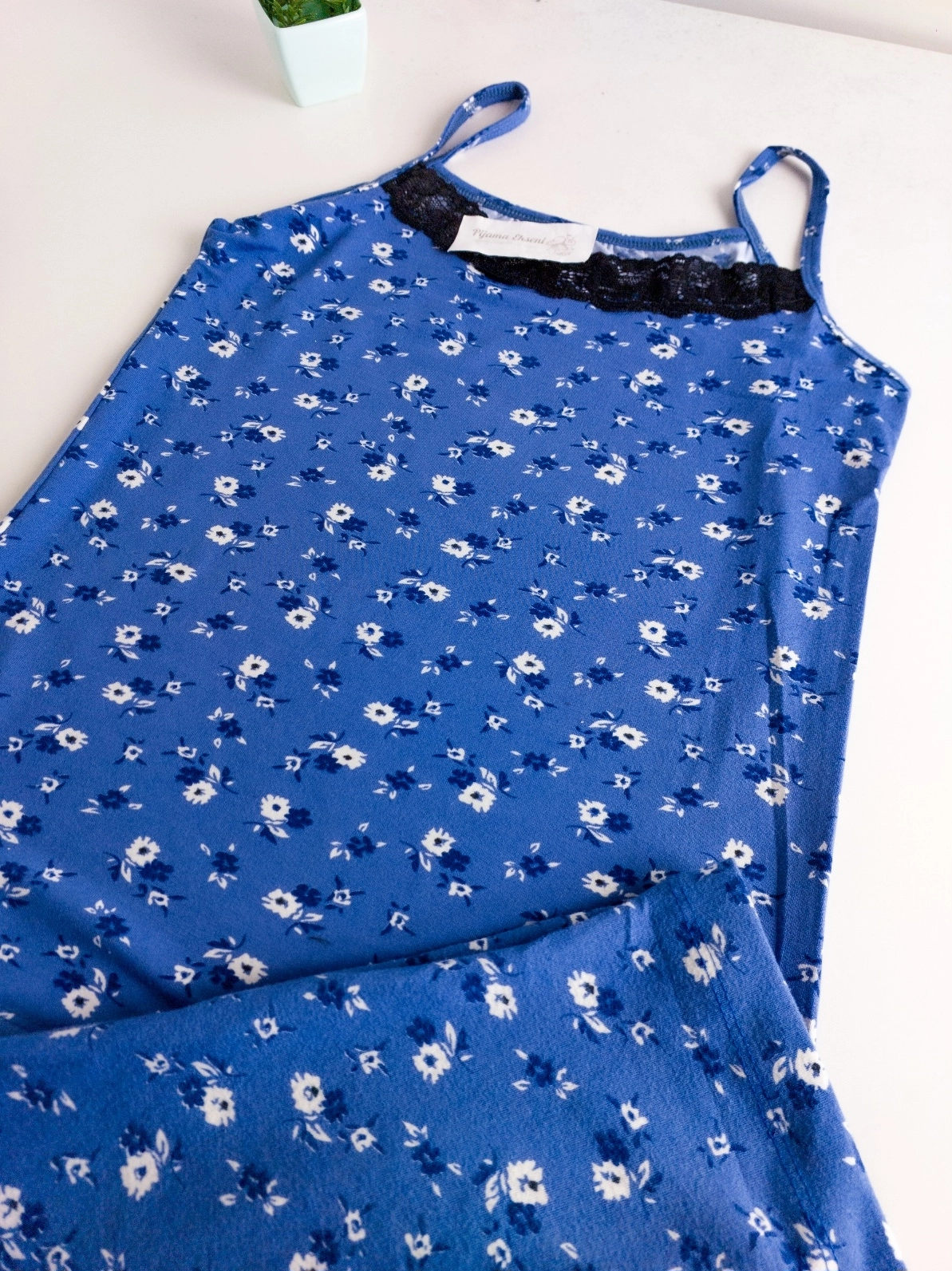 Yumuşacık Likralı Alt Uzun - Üst İp Askılı  Kadın Pijama Takımı - 5959