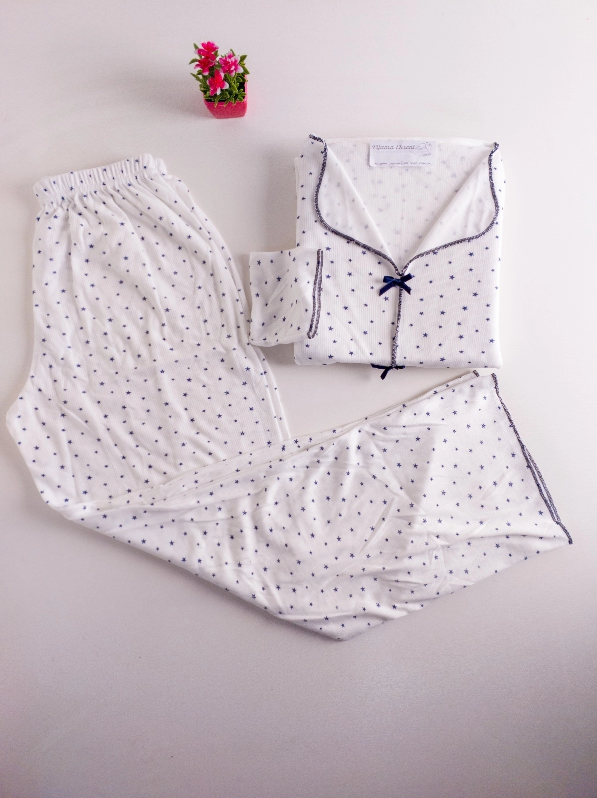 SÜPER YUMUŞAK DOKU Yıldız Desen  Fiyonk Detay Uzun Kollu Bayan Pijama Takımı - 78417