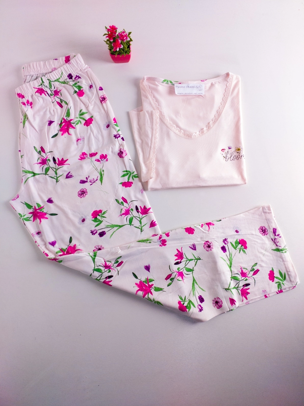 A Kalite Spüper Soft Full Likralı Kısa Kol Pamuk Viskon Bayan Pijama Takımı 40114