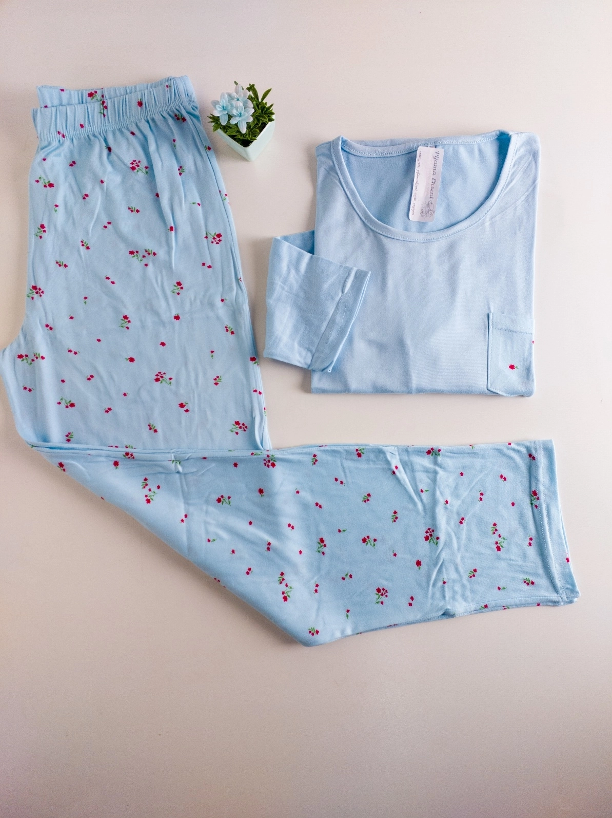 Yumuşak Likralı Melisa Kumaş  Uzun Kol Kadın Pijama Takımı 7523 mavi