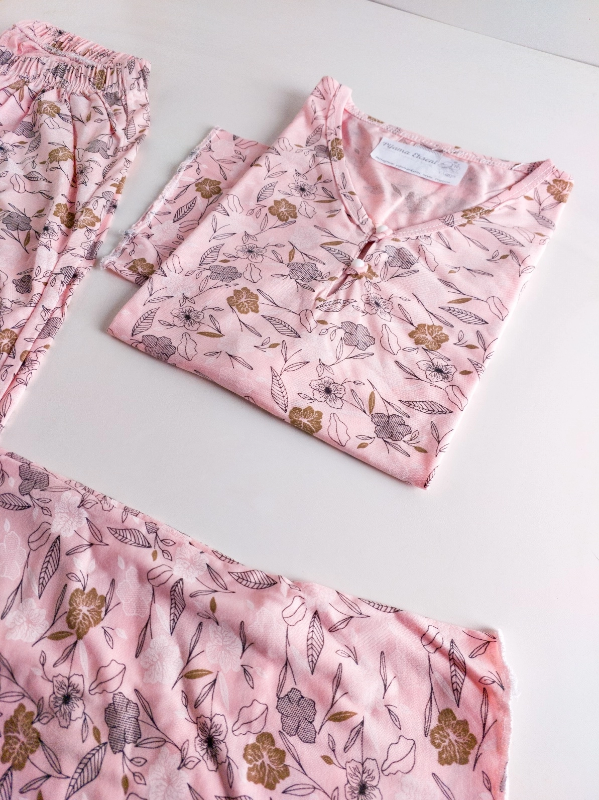 Yumuşak Dokulu Hafif Esnek Kısa Kollu Bayan Pijama Takımı - 10477