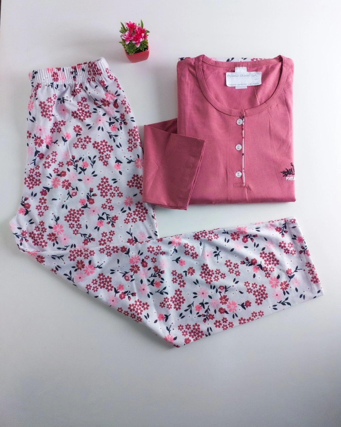 Büyük Beden Düğmeli Uzun Kollu Çiçek Desen Yazlık Kadın Pijama  135