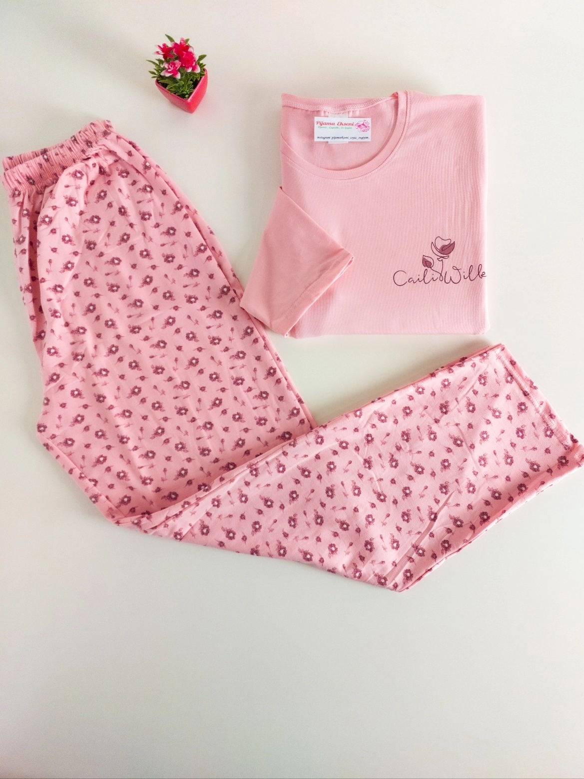 1. KALİTE FULL LİKRALI PAMUK Büyük Uzun Kollu Çiçek Desen Kadın Pijama  410