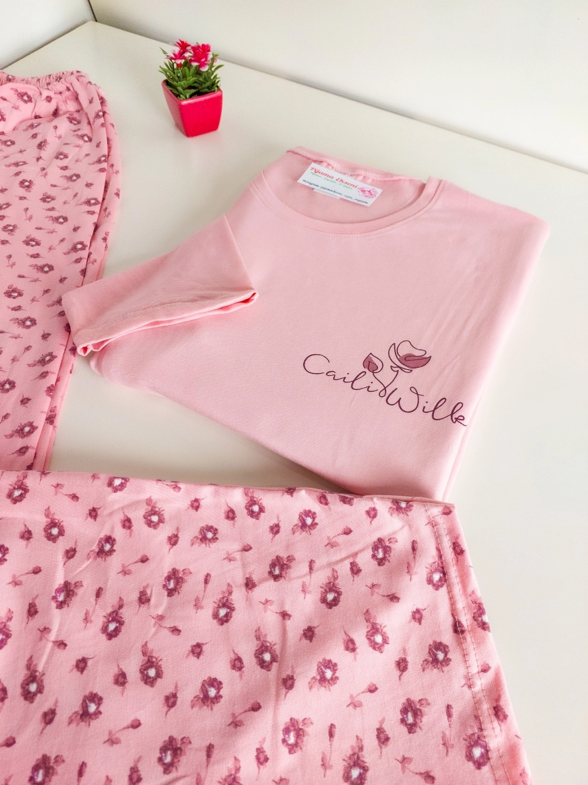 1. KALİTE FULL LİKRALI PAMUK Büyük Uzun Kollu Çiçek Desen Kadın Pijama  410