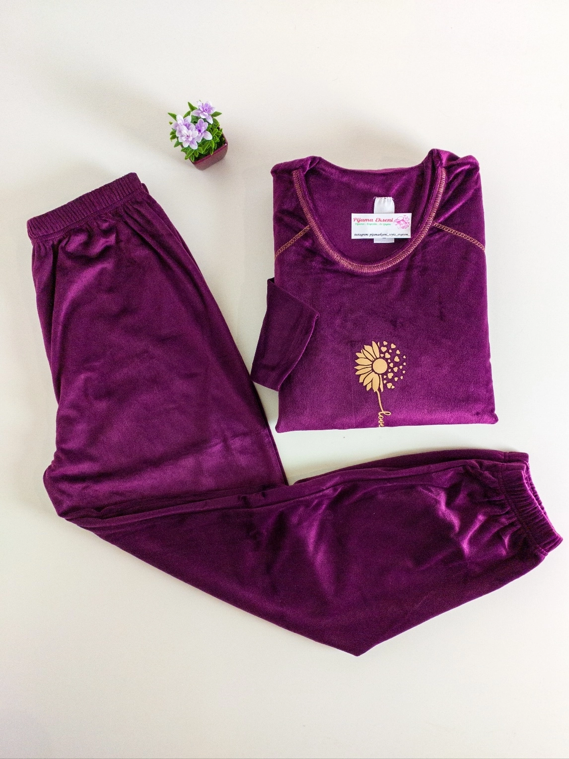 İPEKSİ KADİFE FULL LİKRALI Kışlık Kadın Pijama Takım - 603