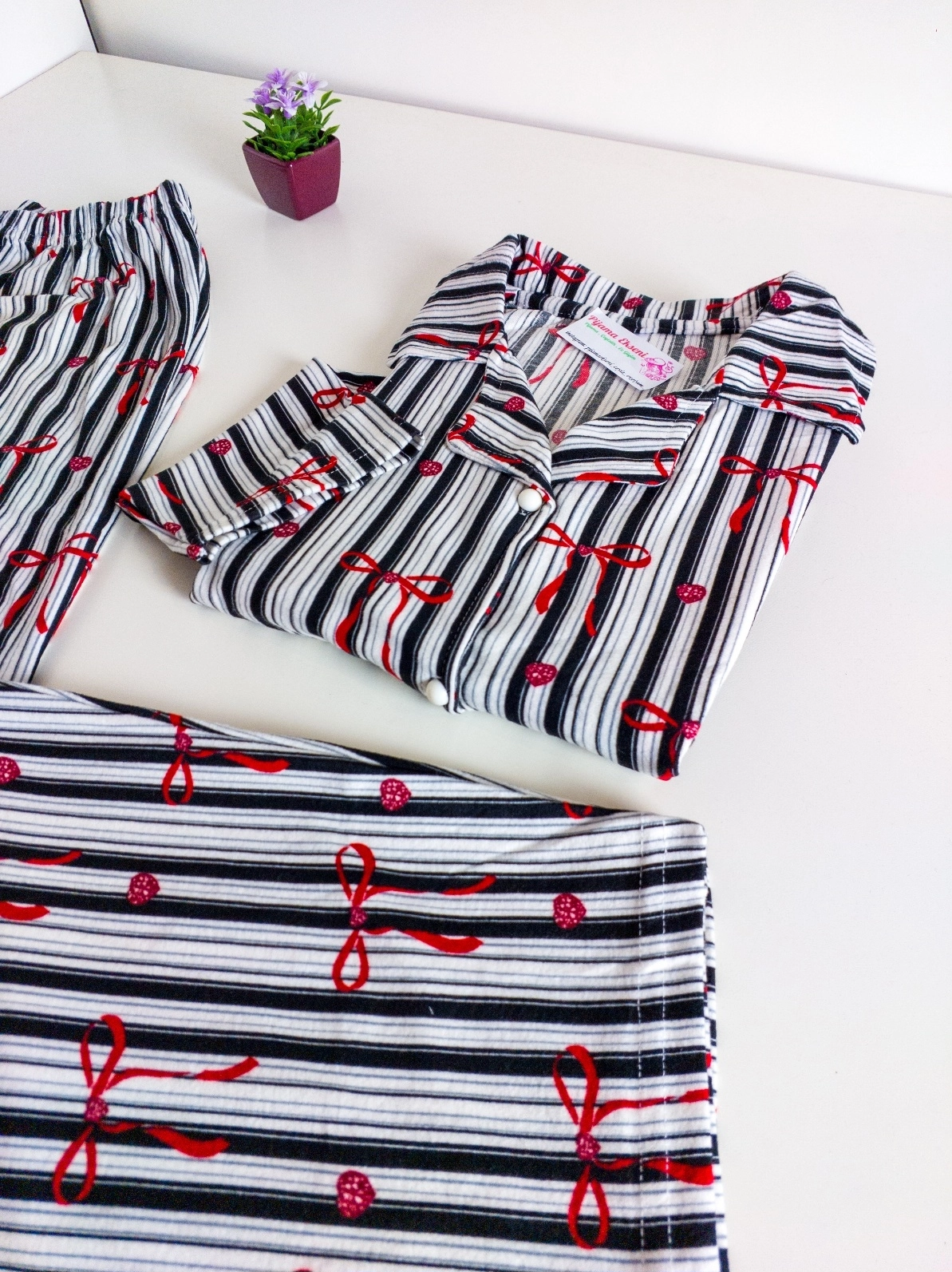 Battal Beden Yumuşak Süet Boydan Düğmeli Bayan Pijama Takımı - 2880