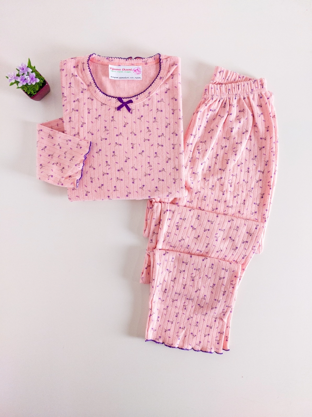 Kışlık Raporlu İnterlok Çiçek Desenli Kadın Pijama Takımı - 2666