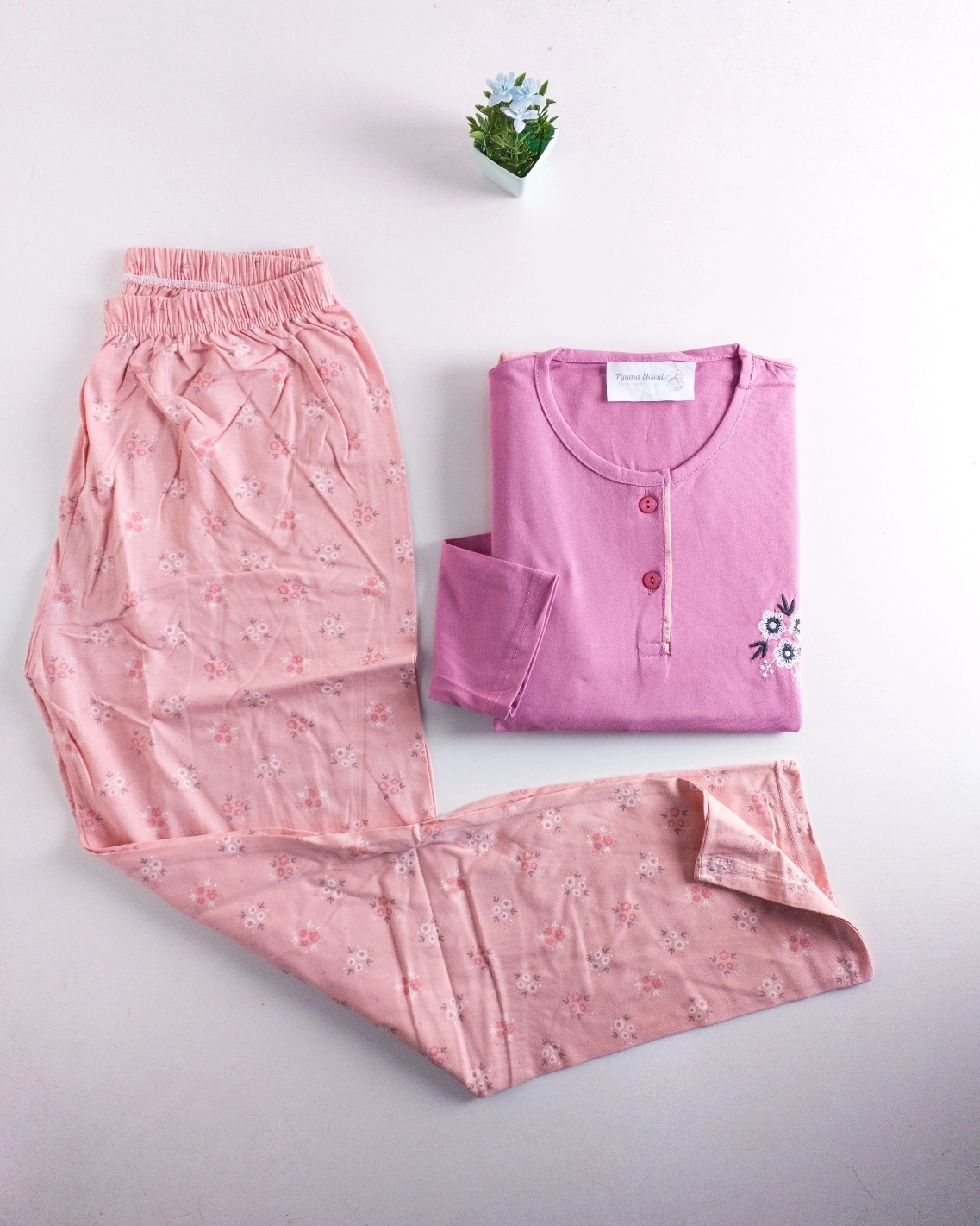 %100 Pamuk A Kalite Uzun Kollu Bayan Pijama Takımı - 100813