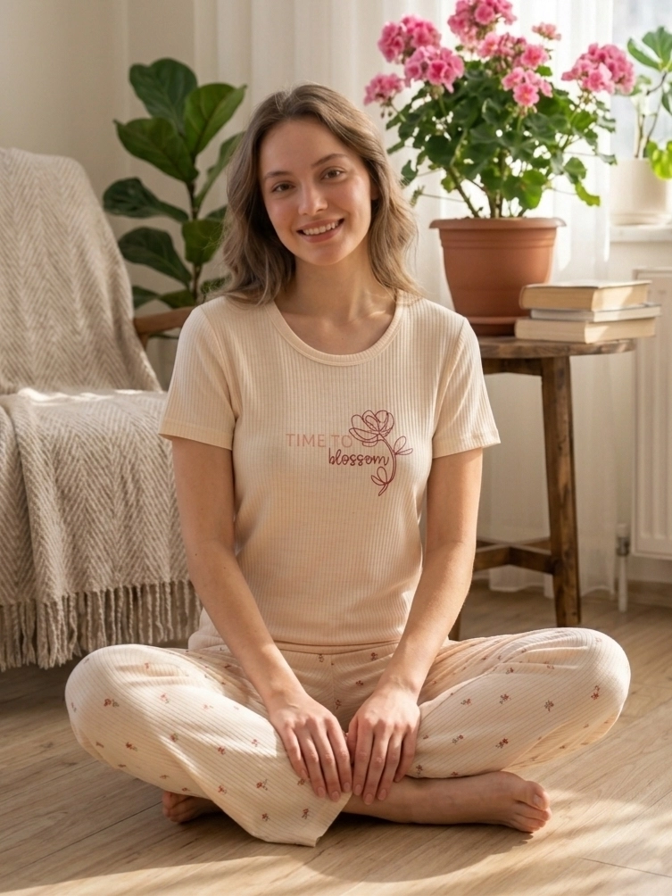 A Kalite Full LİKRALI YUMUŞAK DOKU Küçük Çiçek Desen Kısa Kollu Bayan Pijama Takımı - 70829