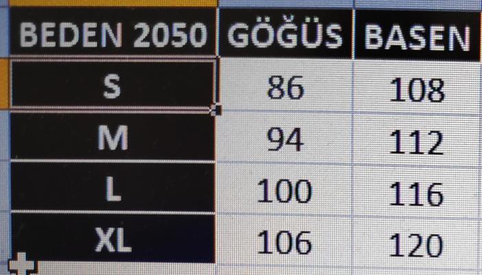 çiçek desen ekru lohusa pijama takımı