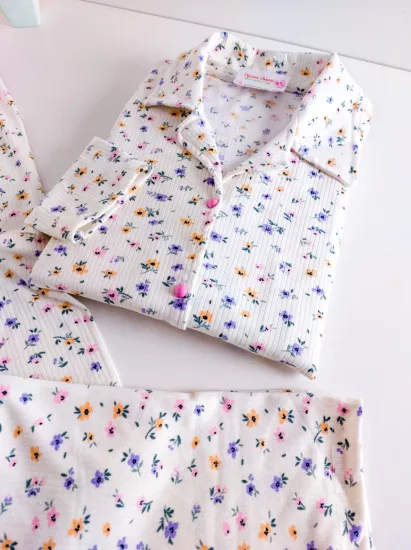 Esnek Çiçek Desen Bayan Pijama Takımı 