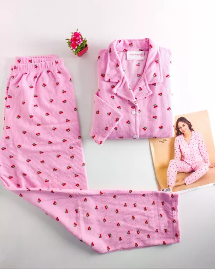 Kiraz Desen Bayan Pijama Takımı 