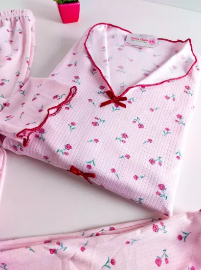 Esnek Çiçek Desen Bayan Pijama Takımı 